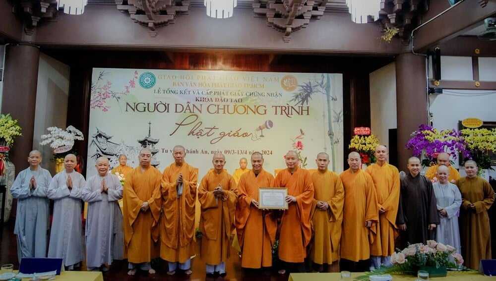 khoa dao tao nguoi dan chuong trinh phat giao thanh tuu vien man