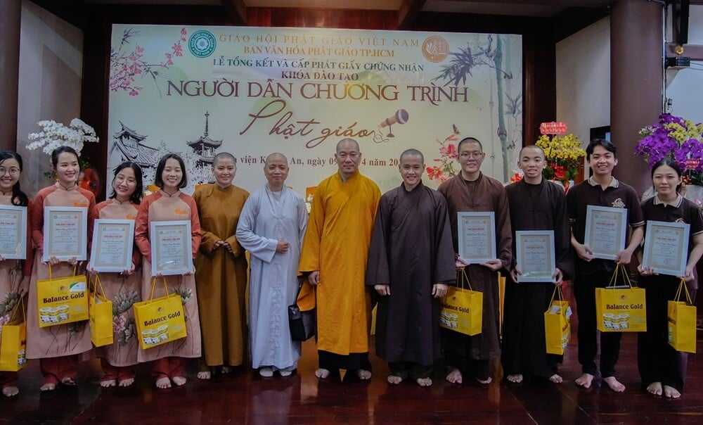 khoa dao tao nguoi dan chuong trinh phat giao thanh tuu vien man