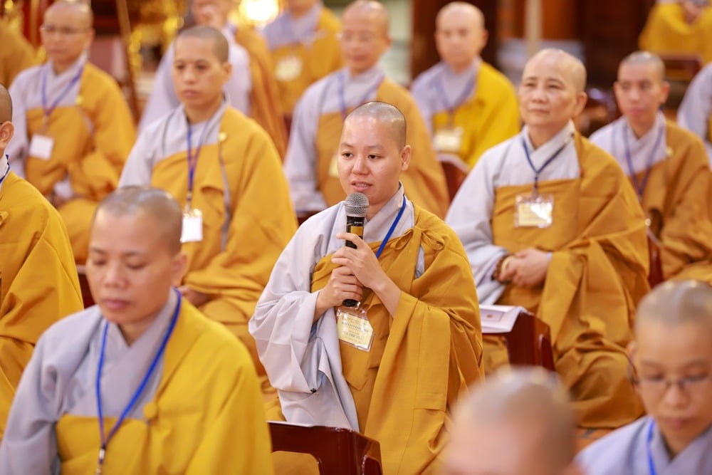 khoa tu chanh niem danh cho chu ni tai chua thien quang ?