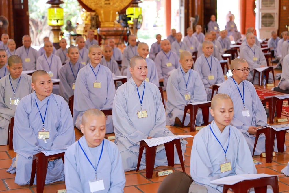 khoa tu chanh niem danh cho chu ni tai chua thien quang ?