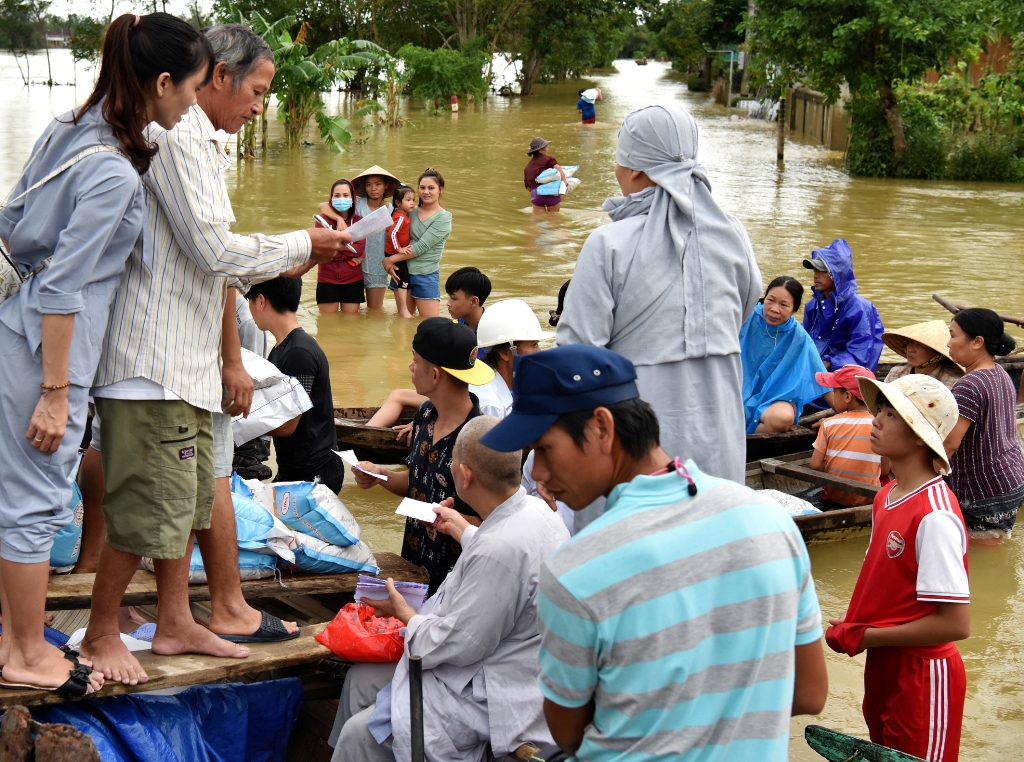 lam sao de tranh hang cuu tro noi thua cho thieu