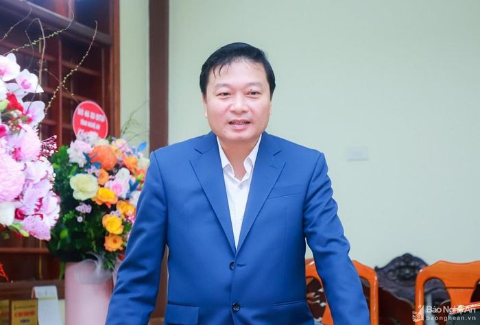 lanh dao tinh nghe an chuc mung chu vi giao pham duoc tan phong