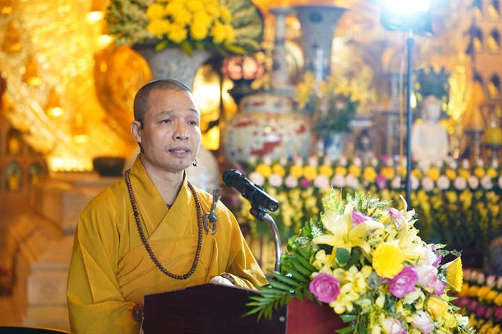 le cau nguyen hoa binh tai chua bai dinh