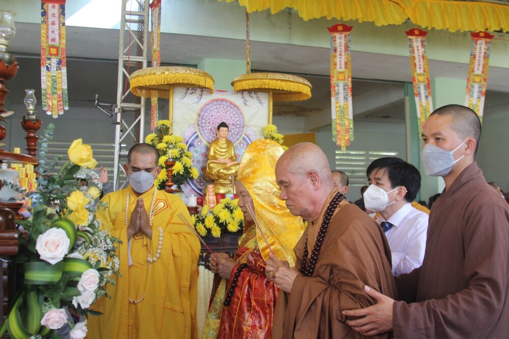 le cau sieu chu vong linh tu nan vi covid 19 tai benh vien nhiet doi khanh hoa