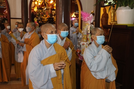 le huy nhat lan thu nhat ?? tuong niem giac linh co ni truong thich nu giac hanh