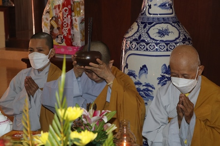 le huy nhat lan thu nhat ?? tuong niem giac linh co ni truong thich nu giac hanh