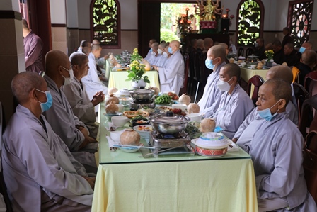 le huy nhat lan thu nhat ?? tuong niem giac linh co ni truong thich nu giac hanh