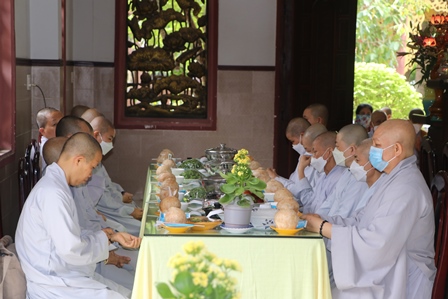 le huy nhat lan thu nhat ?? tuong niem giac linh co ni truong thich nu giac hanh