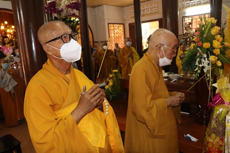 le huy nhat lan thu nhat ?? tuong niem giac linh co ni truong thich nu giac hanh