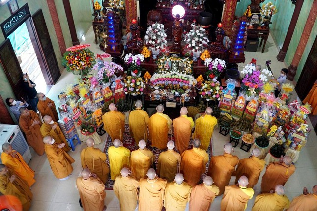 le huy nhat quoc su phuoc hue va hoa thuong thich bao an tai chua giac uyen