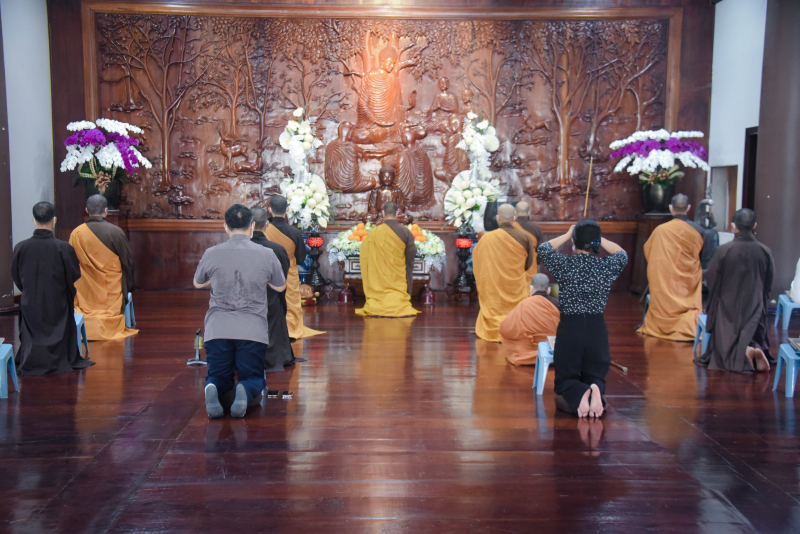 le so that co nghe si phi nhung va cau sieu cac nan nhan tu vong vi dich benh covid 19
