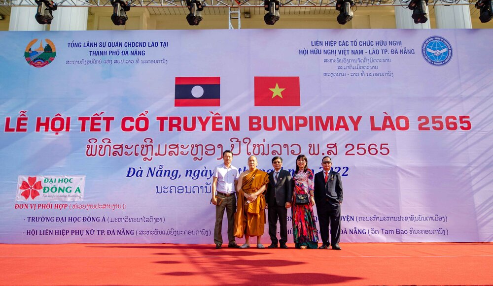 le tet co truyen bunpimay lao 2565 duoc trong the dien ra tai da nang