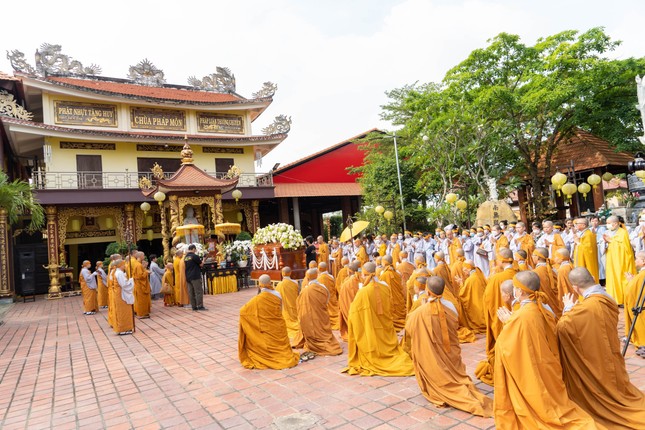 le truy niem phung tong kim quan co ni truong thich nu dat thuan nhap bao thap