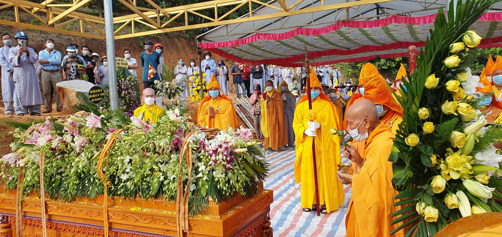 le tuong niem va phung tong kim quan hoa thuong thich thong luu nhap bao thap