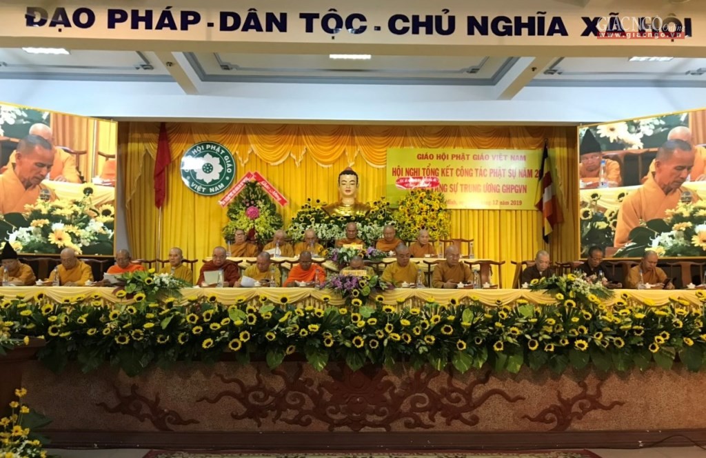 nam 2019 co 1 700 nam nu phat tu xuat gia