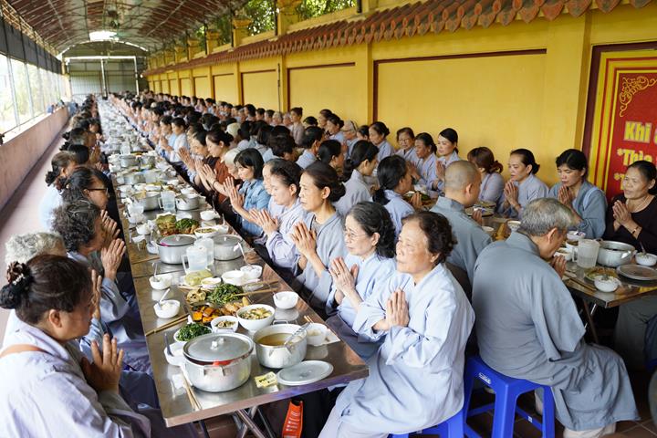 ngay tu an lac thang ba nam tan suu tai chua bang