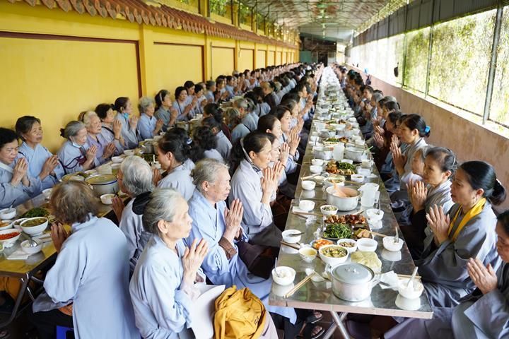 ngay tu an lac thang ba nam tan suu tai chua bang