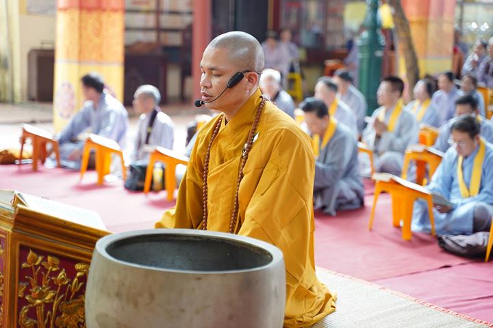 ngay tu an lac thang ba nam tan suu tai chua bang