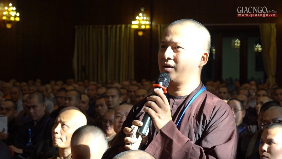 nghe va thao luan ve hanh chanh giao hoi