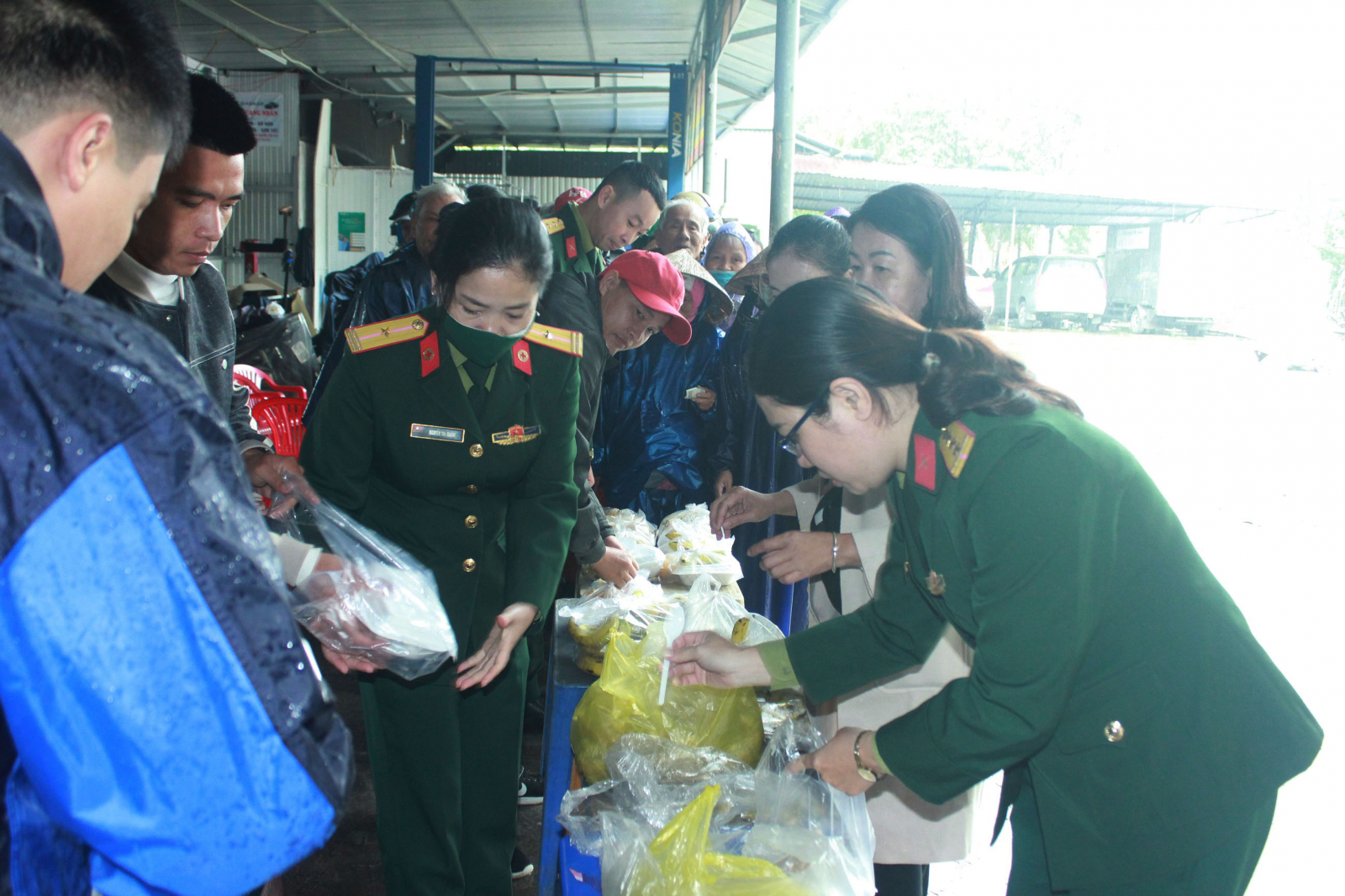 nhung suat com nghia tinh quan dan