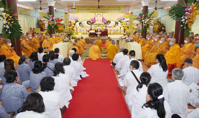 ni gioi khat si tuong niem ni truong huynh lien de nhat truong ni gioi he phai