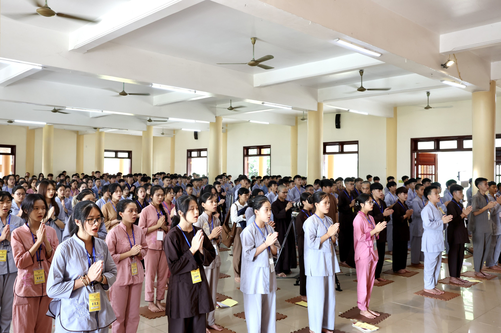 ni su huong nhu thuyet giang khoa tu mua he tai nghe an   ??tuoi teen dang gia bao nhieu  ??