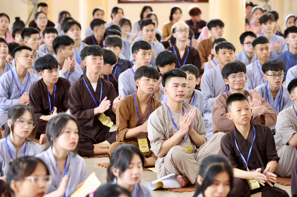 ni su huong nhu thuyet giang khoa tu mua he tai nghe an   ??tuoi teen dang gia bao nhieu  ??