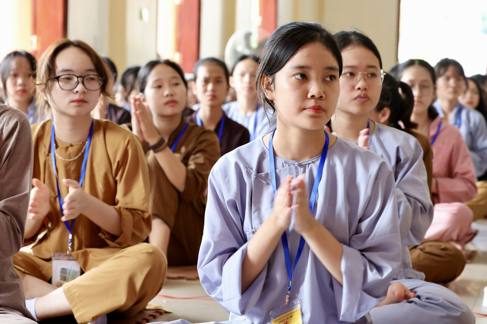 ni su huong nhu thuyet giang khoa tu mua he tai nghe an   ??tuoi teen dang gia bao nhieu  ??