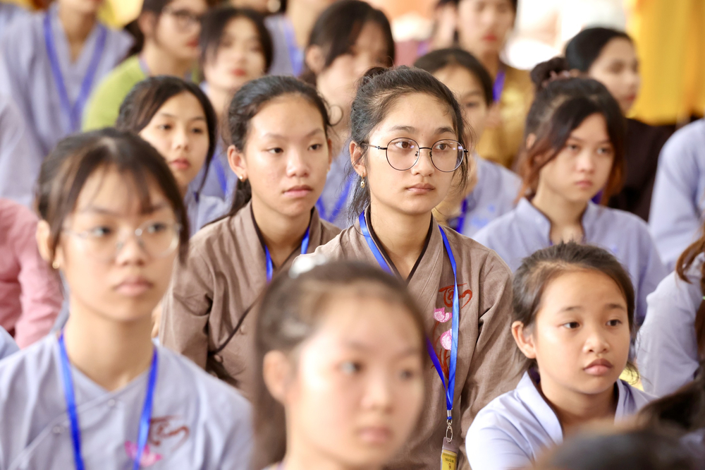 ni su huong nhu thuyet giang khoa tu mua he tai nghe an   ??tuoi teen dang gia bao nhieu  ??