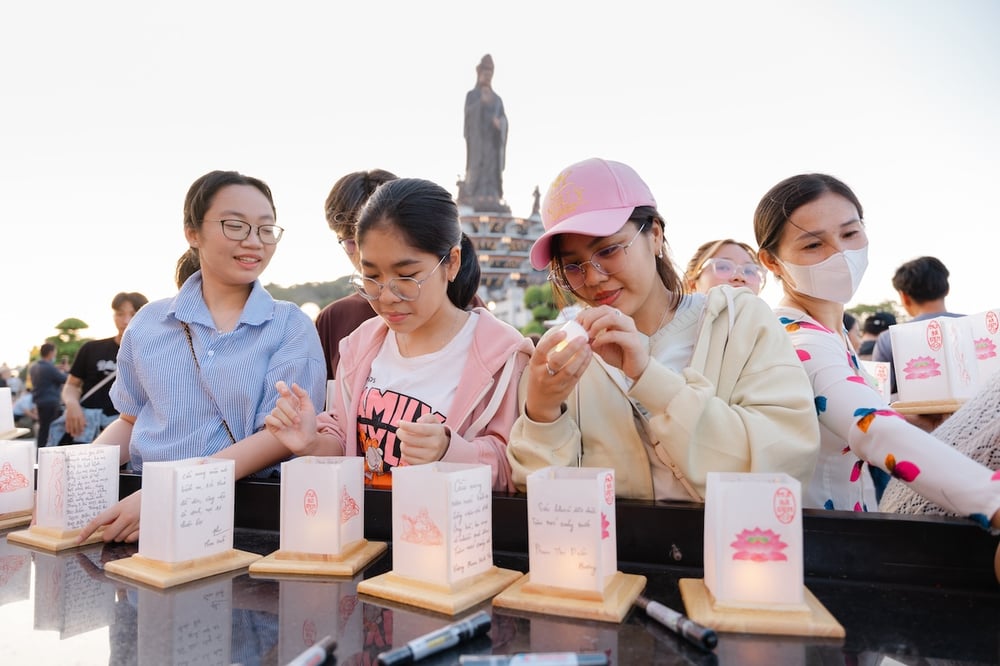 nui ba den tay ninh to chuc dai le dang dang lon bac nhat nam trong ngay tet nguyen tieu