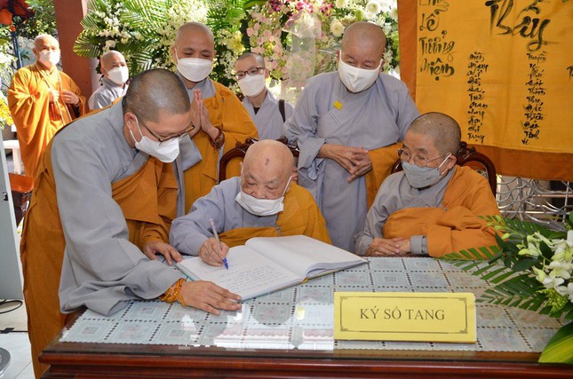 phan ban ni gioi trung uong vieng tang ni truong thich nu nhu duc