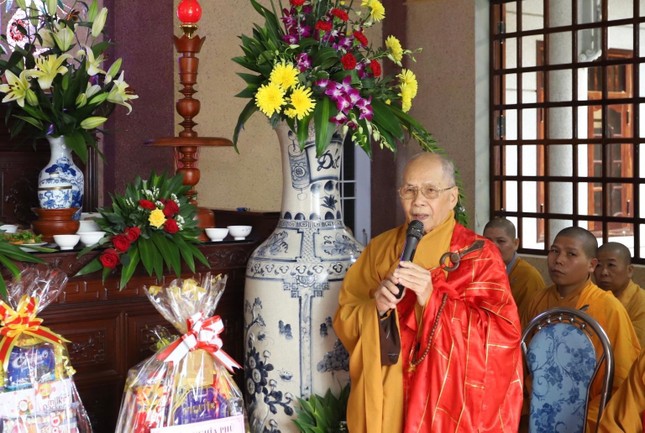 phat giao phu yen trang nghiem cu hanh le tuong niem to su lieu quan