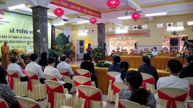phat giao quan 8 to chuc tuong niem cau sieu dong bao chien si tu vong vi covid 19