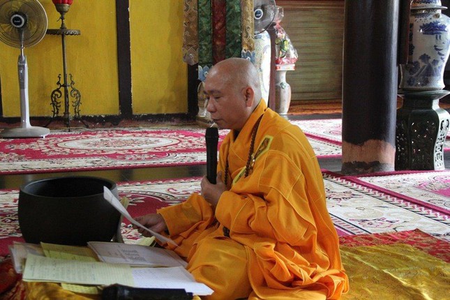 phat tu co do hue den chua du le cau an nguoi dan thu do ha noi tham du le cau an truc tuyen