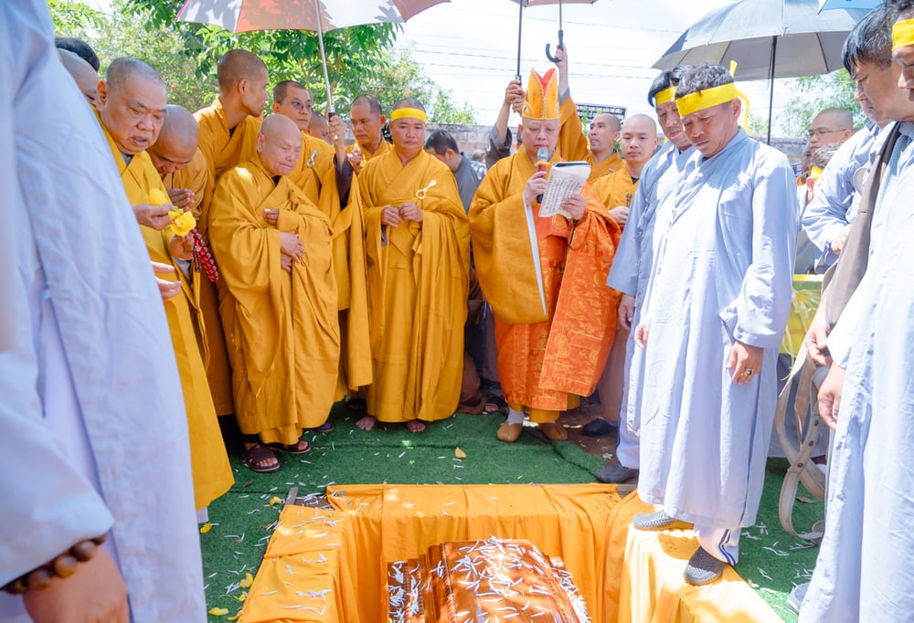 phung thinh kim quan truong lao hoa thuong thich hien tu nhap thap