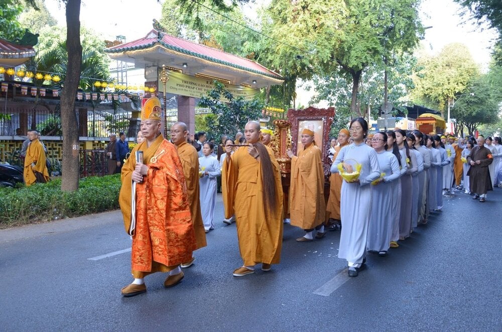 phung thinh kim quan truong lao hoa thuong thich hien tu nhap thap