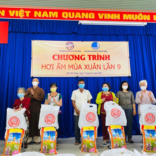 qua tet den voi nhung gia dinh kho khan cac dia phuong