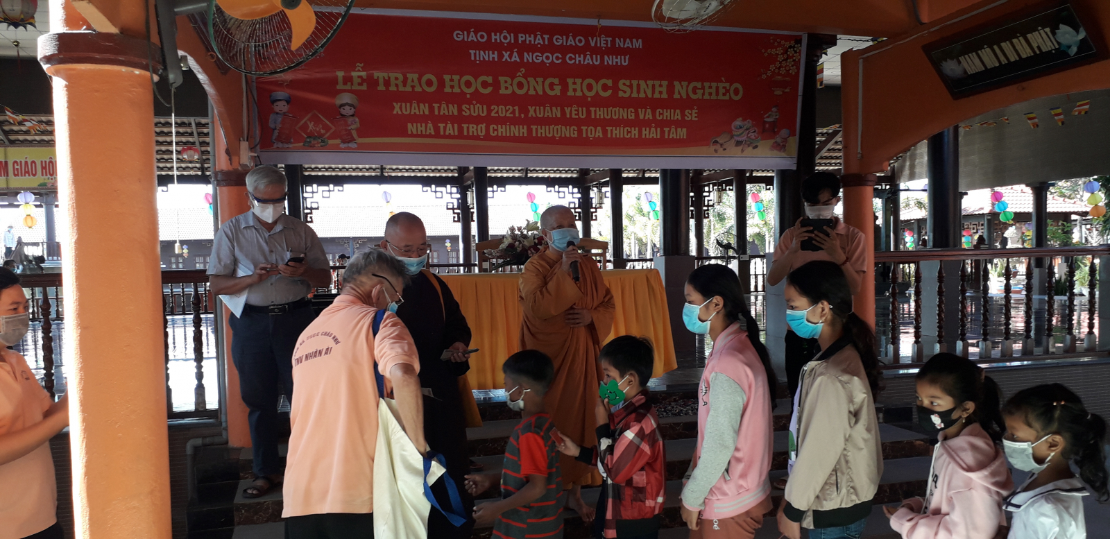 soc trang  trao tang 400 phan qua nhan dip tet tan suu