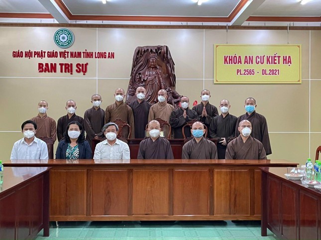 tang ni phat tu tham gia phuc vu o cac benh vien dieu tri covid 19 tai tp hcm va long an
