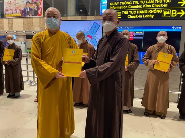 tang ni phat tu tham gia phuc vu o cac benh vien dieu tri covid 19 tai tp hcm va long an