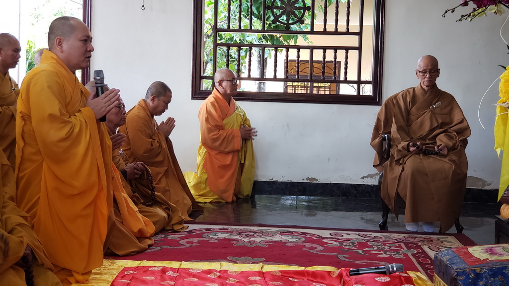 tang ni thi xa ninh hoa le to va chuc tet dau nam