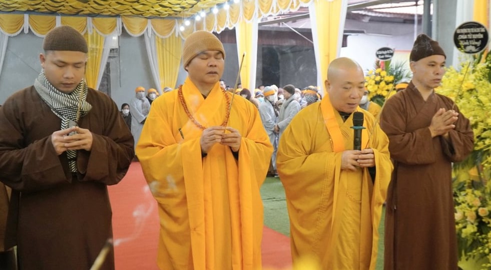 thai binh cung thinh nhuc than ni truong thich dam cam nhap kim quan