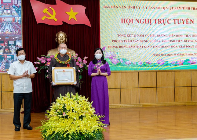 thanh hoa tong ket 20 nam phong trao xay dung ??chua canh tinh tien guong mau ??