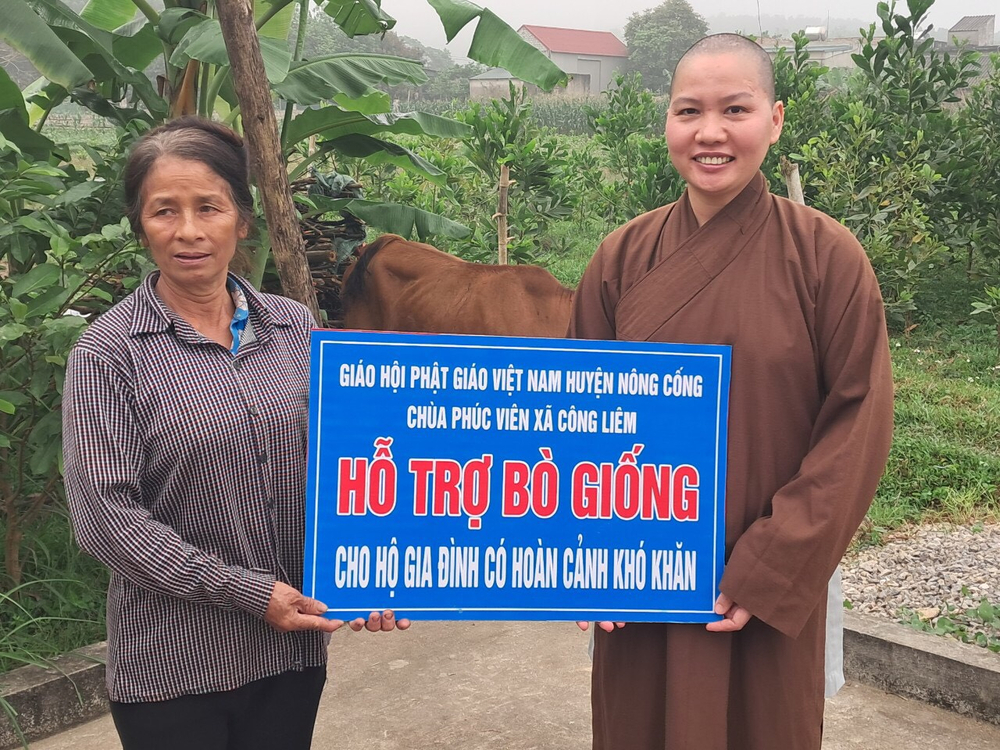 thanh hoa  trao tang bo giong cho ho ngheo xa cong liem