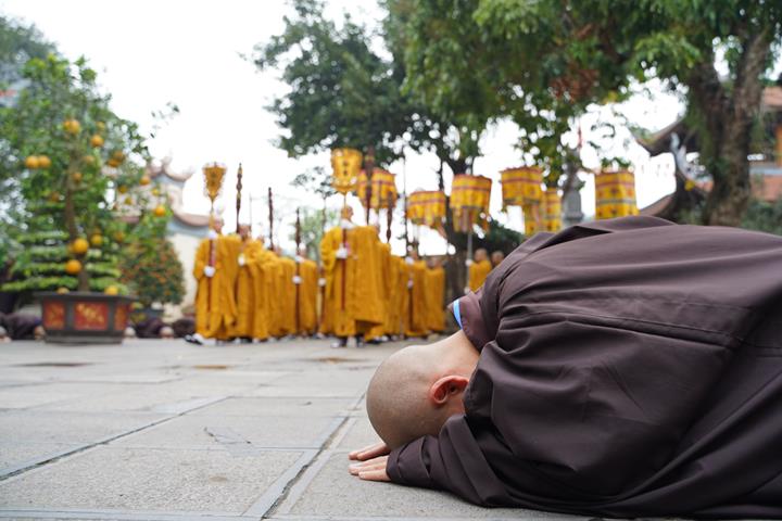 thong bao tam dung to chuc dai gioi dan  ??cam lo giac dao ??