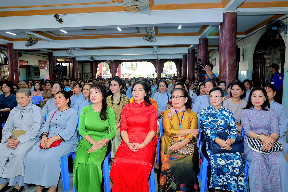 thuong toa thich chan quang thuyet giang tai khoa thien chua tu van de tai ban nga   vo nga