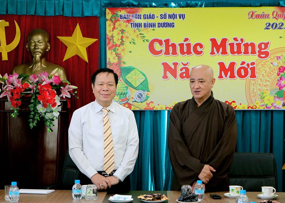 thuong truc ban tri su phat giao tinh chuc tet lanh dao cac co quan ban nganh tinh binh duong