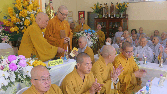 tien giang bo nhiem tru tri chua truong quang cho ni su thich nu hai nguyet