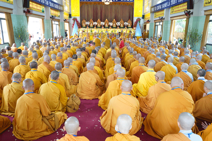 tien giang  hoan dan duoc su va phap hoi co phat khat thuc gieo duyen tai chua vinh trang