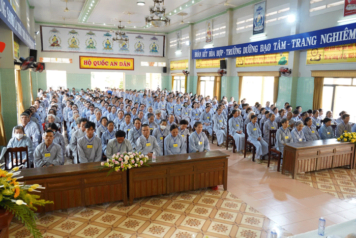 tien giang  khai mac khoa  ??huan tu chanh niem ?? lan thu nhat tai chua vinh trang